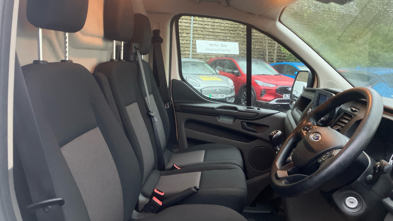 Ford Transit Custom 280 L1 Diesel Fwd 2.0 EcoBlue Hybrid 130ps Low Roof Leader Van